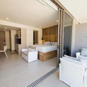 En Con Acceso Directo Al Mar En Apartamento Cartagena